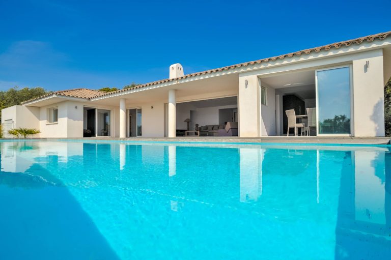 Porto-Vecchio, location villa avec piscine