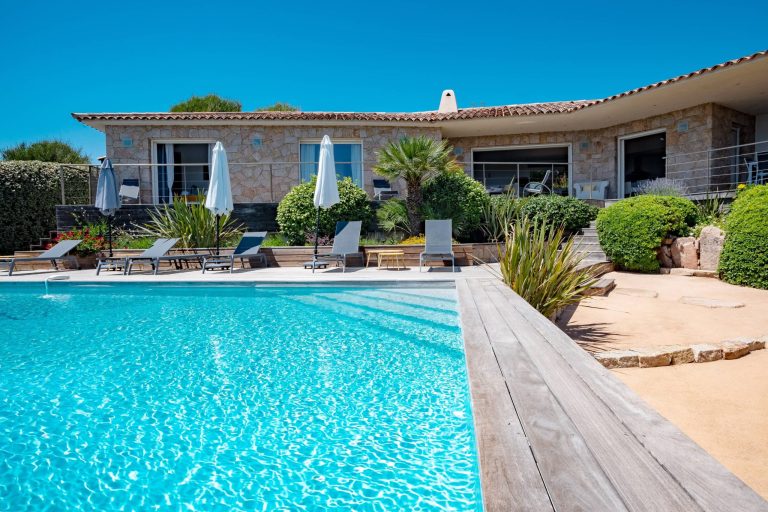 Rondinara villa à louer avec vue mer panoramique