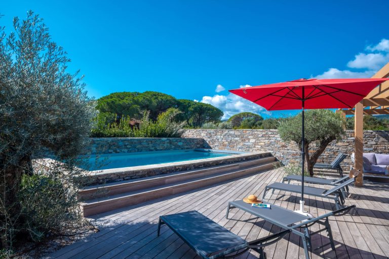 Villa à louer avec accès direct à la plage de Santa Giulia