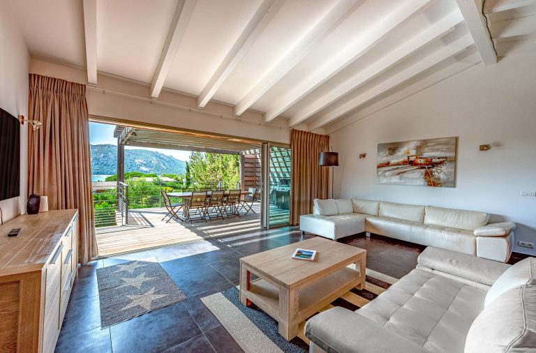 Louez une villa à Santa Giulia