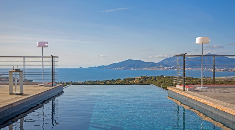 Porticcio villa à louer avec vue mer