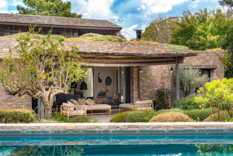 Cala Rossa une villa à louer sur les hauteurs du domaine