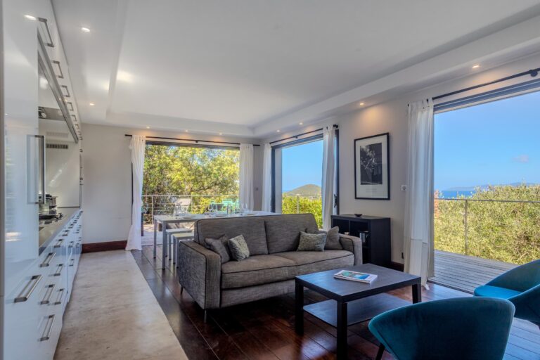 Pietrosella villa avec jacuzzi et vue mer