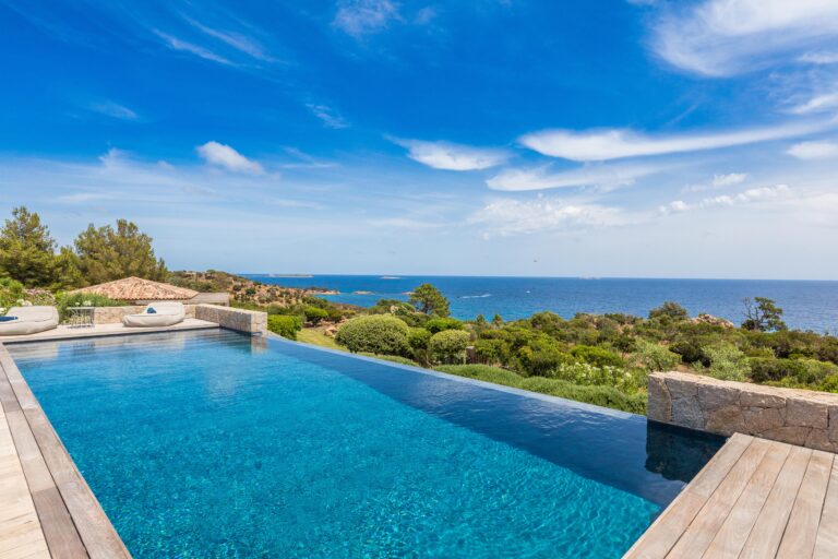 Location villa de luxe à Palombaggia